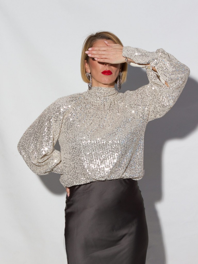 SEQUINS TOP