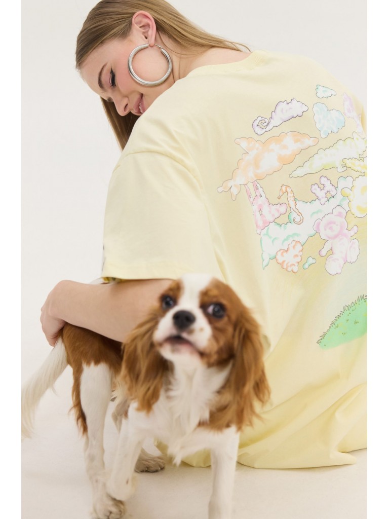 T-shirt&nbsp;cheetah&nbsp;yellow&nbsp;clouds
