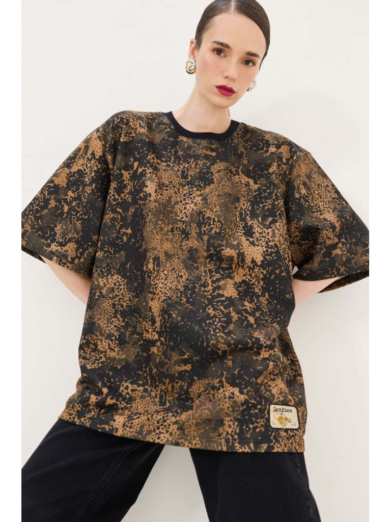 T-shirt cheetah born from dreams
